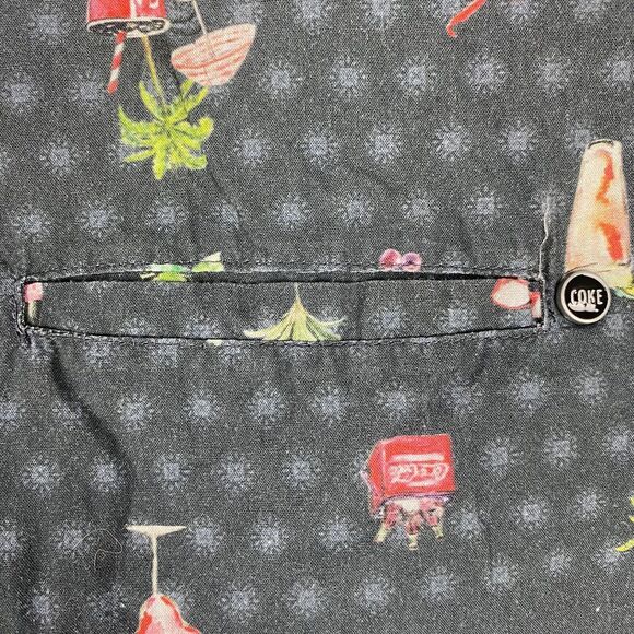Coca Cola Shirt Mens Medium Black Green Red Hawaiian Button Up Atlanta Georgia - Picture 6 of 7